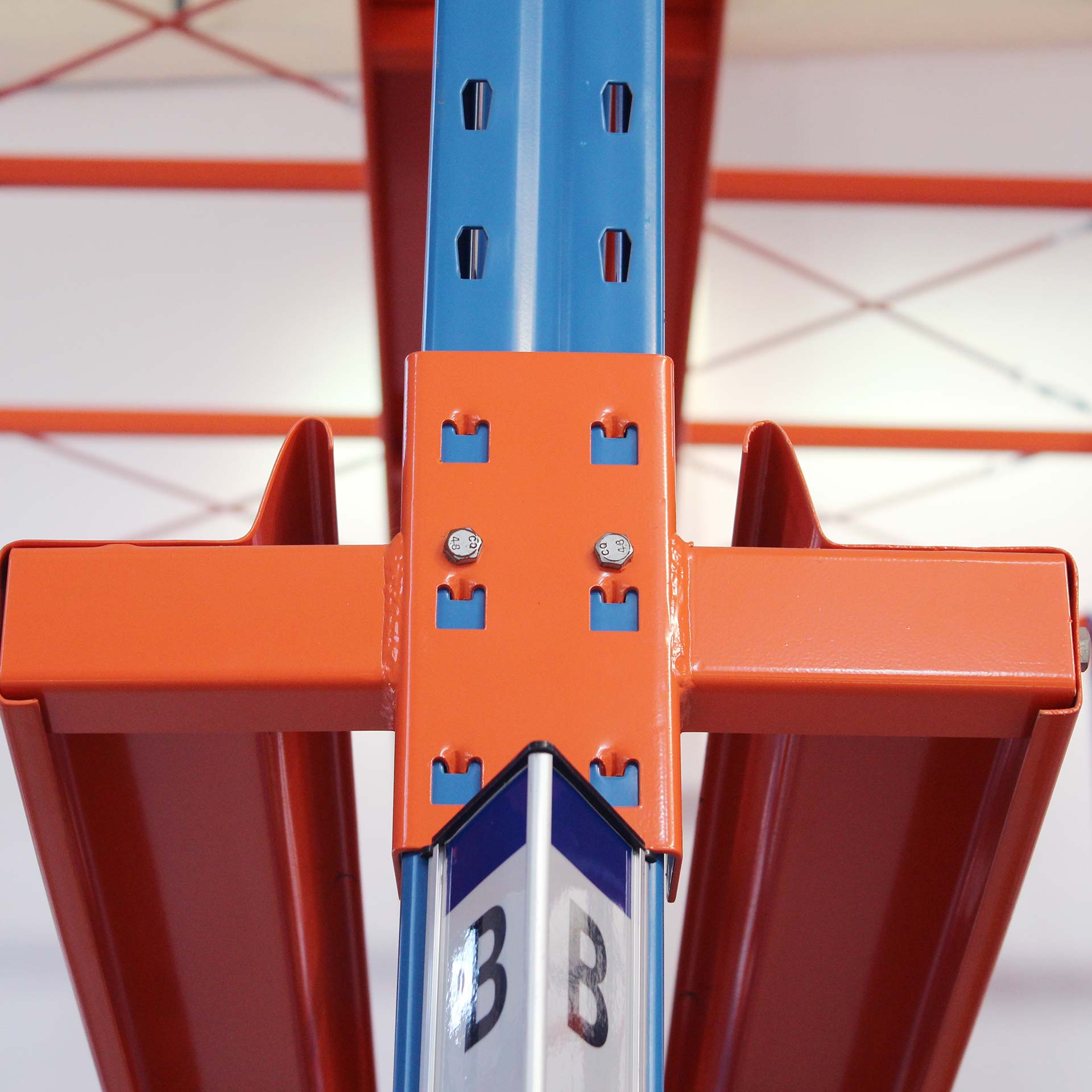 Upright framev