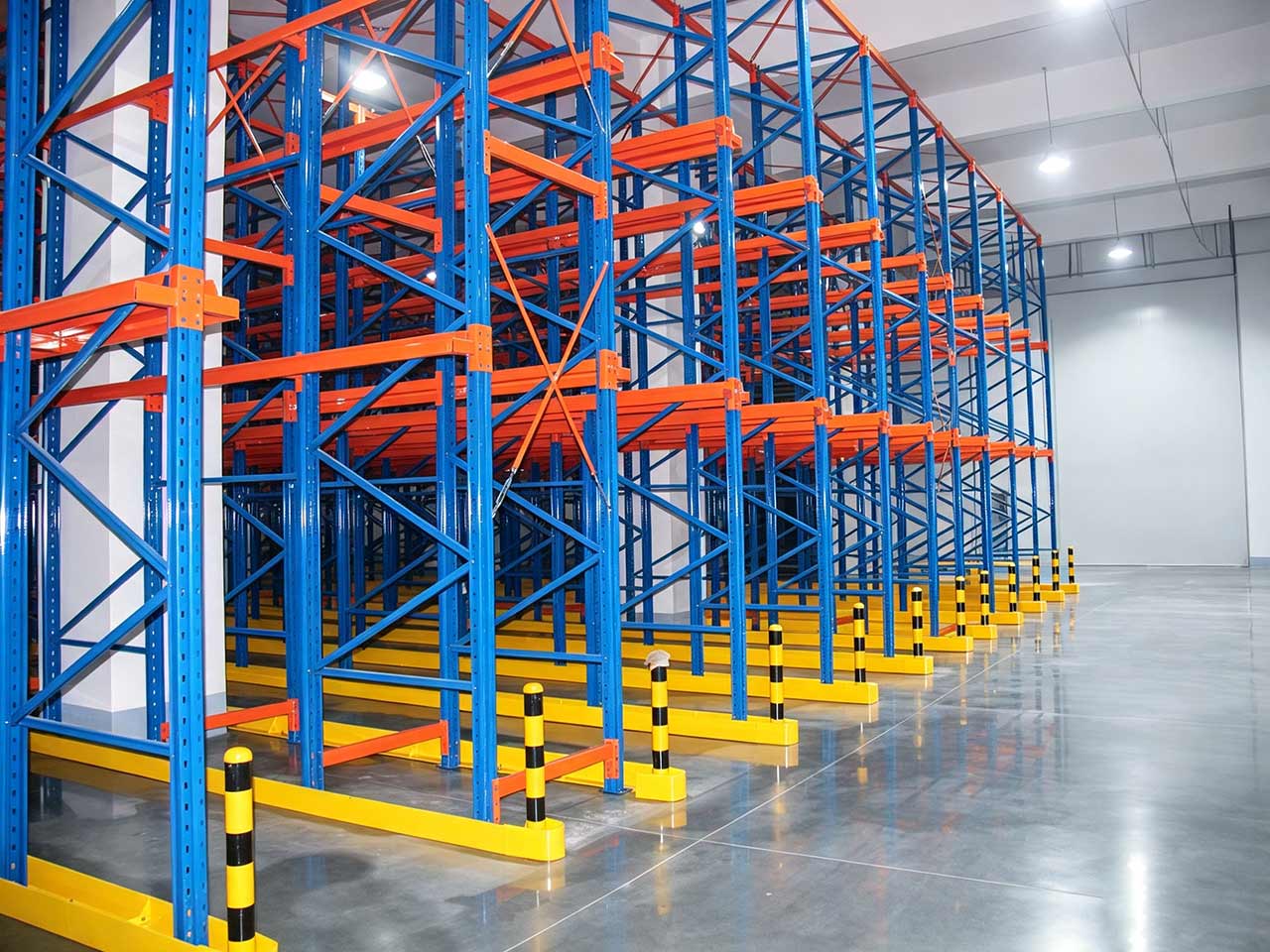 Drive-in Pallet Storage Racking Drive-in Pallet Storage Racking